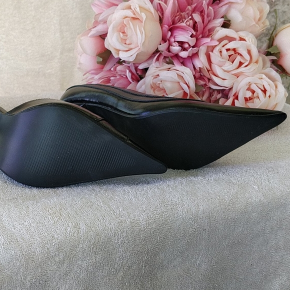Black Pointed Toe Heels with Side Cut Out - Picture 8 of 9